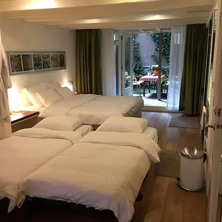 Beautiful Designed Ap.+bikes+garden Apartment *